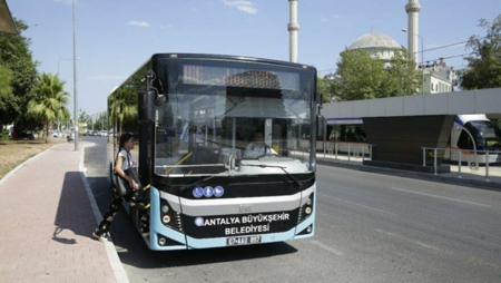 زيادة على رسوم حافلات نقل الطلبة والموظفين في إسطنبول