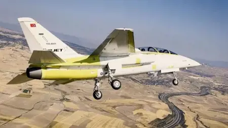 أول طائرة «هُرجت» موجّهة للقوات الجوية التركية تحلّق لأول مرة باسم «غوك واتان» لمدة 18 دقيقة