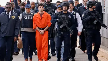 مانجيوني يُقرّ بمطاردة الرئيس التنفيذيّ لـ«يونايتد هيلث كير» ويعترف: «أطلقت النار عليه فمات»