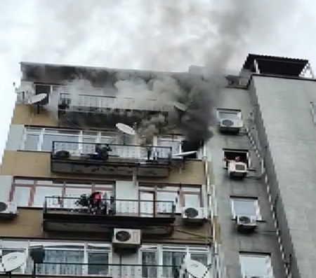 حريق هائل في مبنى مكون من 5 طوابق بإسطنبول