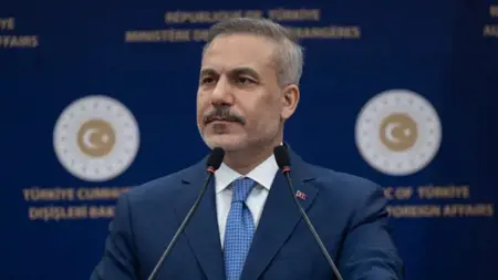 فيدان يبحث مفاوضات إيران والولايات المتحدة مع رئيس وزراء قطر وقائد الجيش الباكستاني