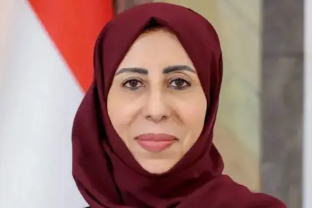 أفراح الزوبة أول امرأة تتولى وزارة الخارجية في اليمن