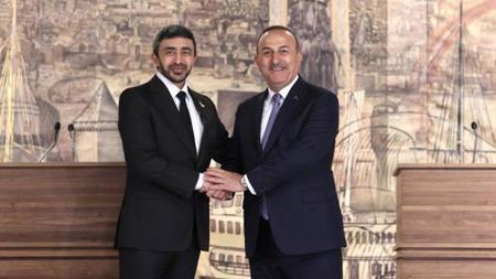 مكالمة هاتفية هامة بين وزير الخارجية التركي ونظيره الإماراتي
