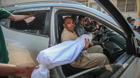 الحكومة الفلسطينية بغزّة: الاحتلال الإسرائيليّ قتل أكثر من 21500 طفلٍ منذ تشرين الأول/أكتوبر 2023