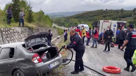 تركيا .. مصرع 3 ركاب في حادث مروع على طريق بارتن-زونجولداك 