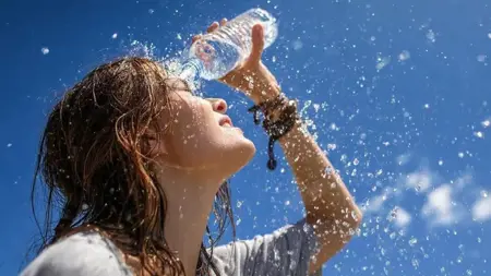 وزارة الصحة التركية تحذر من موجة الحر وتدعو لزيادة استهلاك المياه