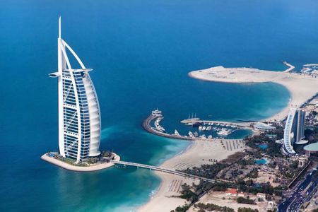 الإمارات: تسهيلات في التأشيرة السياحة لقضاء إجازة عيد الفطر