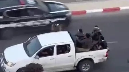 عاجل :قطاع غزة .. قائد "القسام" يعلن بدء عملية عسكرية ضد إسرائيل