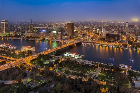 السلطات المصرية تفرض رسوم تأشيرة دخول على مواطني الدول العربية