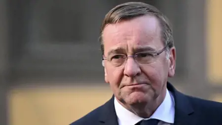 وزير الدفاع الألماني يؤجل زيارته للعراق لمخاوف أمنية