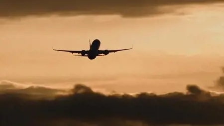 انفجار إطار طائرة ركاب بعد هبوطها في مطار غازي عنتاب