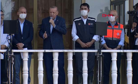أردوغان يتعهد بإعادة إعمار  المناطق المتضررة من السيول في أقرب وقت