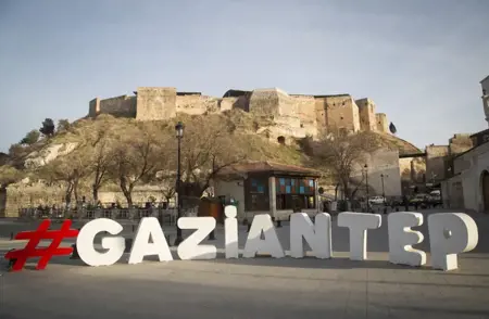 تركيا ..أسرة سورية تكافح من أجل إثبات عدم وفاة ابنها في زلزال 6 شباط