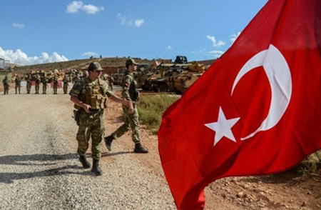 روسيا تخلي مقراتها في تل رفعت وترفض العملية العسكرية التركية في سوريا