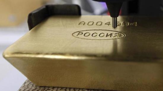 الاتحاد الأوروبي يحظر استيراد الذهب والمجوهرات من روسيا