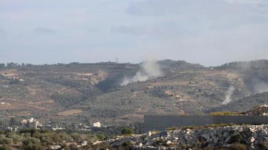 إسرائيل تقصف أهدافًا لحزب الله في لبنان