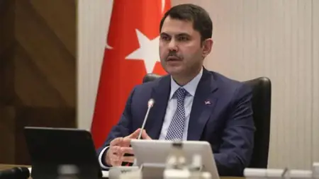 تركيا تعلن فحص 8367 مبنى بعد زلزال إسطنبول