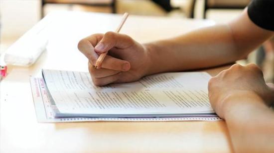 تركيا تُجري اختباري AYT وYDT لامتحان القبول الجامعي YKS اليوم