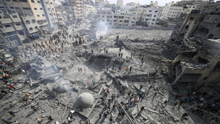 تقرير: كثافة النيران على غزة الأضخم منذ حرب فيتنام