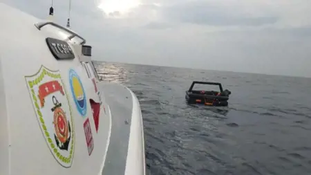  القبض على 78 مهاجرًا غير شرعي قبالة سواحل تشاناكالي