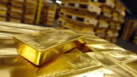 أمريكا تحظر استيراد الذهب الروسي 