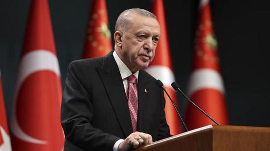 أردوغان يعزي ذوي الشهداء الذين سقطوا قرب الحدود مع سوريا