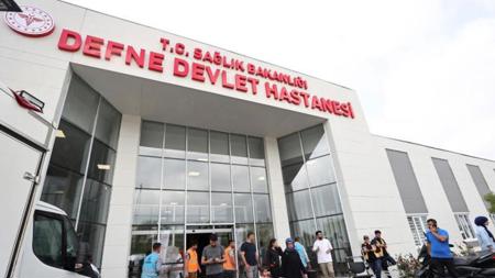 توافد مئات المواطنين الأتراك على مستشفى "دفنه"  بولاية هاتاي