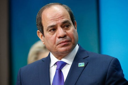 السيسي يوجه برفع الحد الأدنى للأجور في مصر