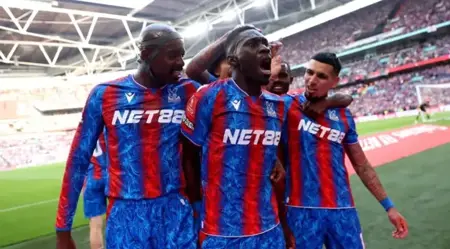 فولهام يستضيف كريستال بالاس اليوم في الجولة 15 من الدوري