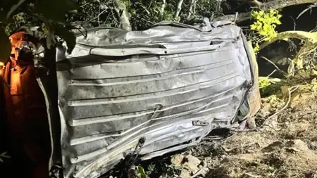 مصرع 4 أشخاص بانزلاق مركبة تجارية من ارتفاع 600 متر في بينغول التركية