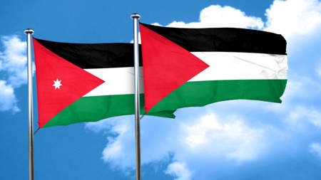الكويت تتجه لطلب مئات المعلمين الفلسطينيين و الأردنيين