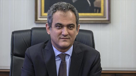 وزير التعليم التركي يعلن موعد عودة الطلاب إلى المدارس