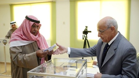 انطلاق الانتخابات التشريعية في الكويت لاختيار برلمان جديد