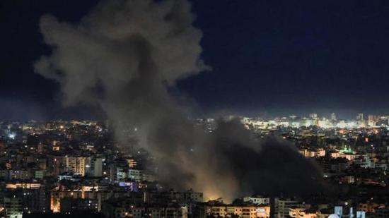 رغم وقف النار.. الاحتلال يصعّد جنوب لبنان: غارات متلاحقة وانهيار جزء من جبل القنطرة
