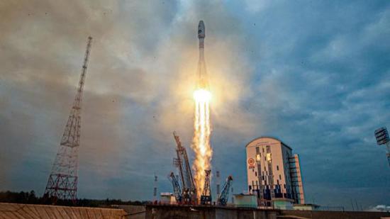 تحطم المركبة الفضائية الروسية لونا 25 على سطح القمر