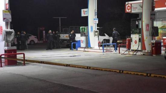 مصرع شخص في هجوم مسلح على محطة وقود في أضنة