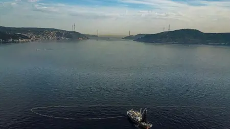 تعليق حركة السفن في مضيق البوسفور للمرة الثانية خلال أسبوع