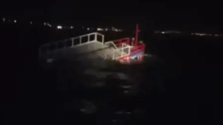 غرق قارب صيد في أضنة