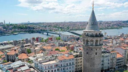 بالأرقام .. محافظ اسطنبول يكشف أعداد السياح القادمين إلى المدينة