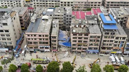 انهيار مبنى مكون من 6 طوابق في الصين