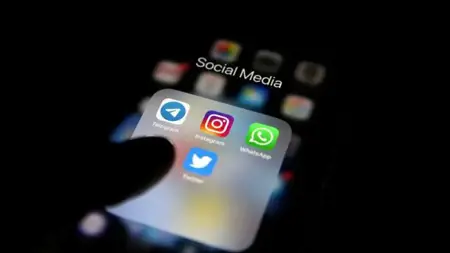 مارك زوكربيرج يعلن الحرب على إيلون ماسك.. ما القصة؟