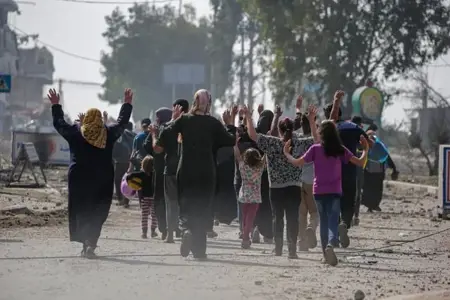 الجيش الإسرائيلي يطلب من النازحين بمستشفى الشفاء بغزة للتوجه جنوبا