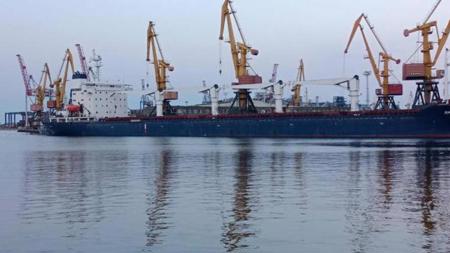  أول سفينة حبوب أوكرانية تغادر أوديسا صباح اليوم