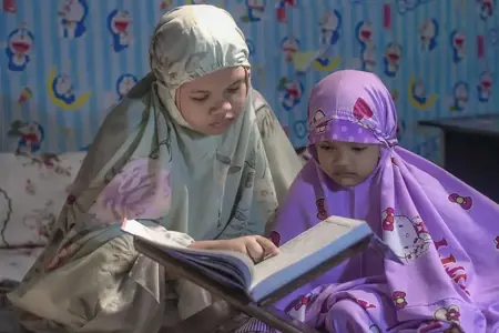 «خير الناس من تعلّم القرآن وعلّمه»: 300 حافظ يحتفلون بإجازتهم في هكاري بحضور مستشار الرئيس التركي