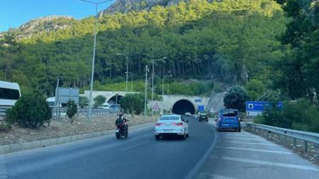 حادث سير متسلسل مروع يشمل 14 مركبة في أنطاليا