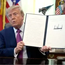 ترامب يعلن توقيع «أكبر صفقة نفطية في تاريخ العالم» مع فنزويلا