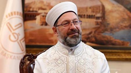 رئيس الشؤون الدينية التركي يلتقي بوزير الحج والعمرة السعودي