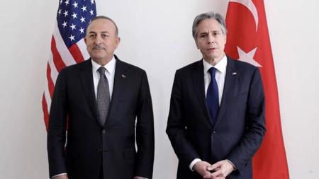 وزير الخارجية التركي يلتقي بنظيره الأمريكي