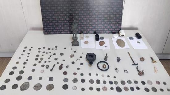 ضبط 106 قطعة من القطع الأثرية التاريخية في قيصري 