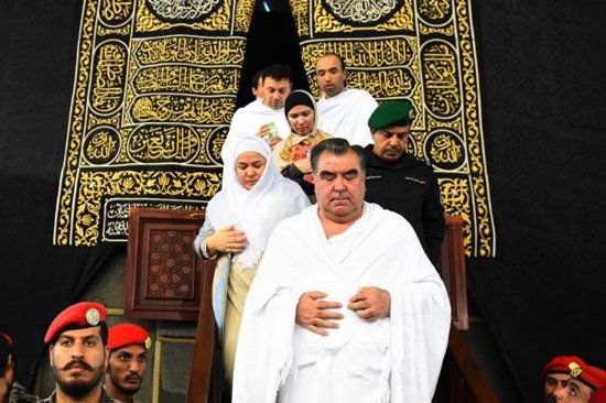 بعد سلسلة قرارات معادية للإسلام.. رئيس طاجيكستان يحظر ارتداء الحجاب والاحتفال بالأعياد الإسلامية